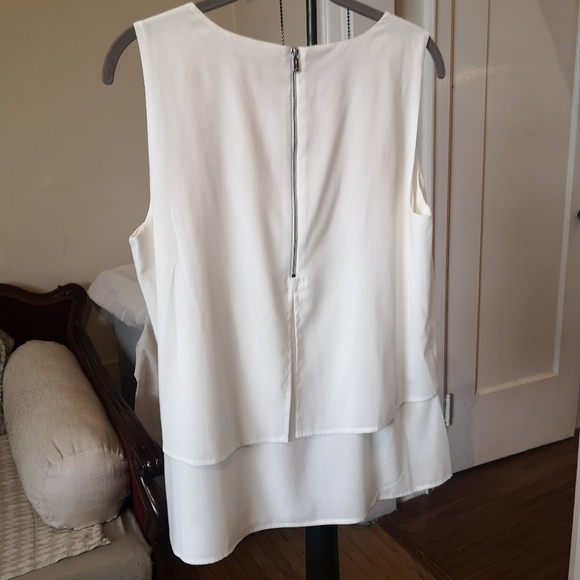 3/$20 Calvin Klein white sleeveless top - Picture 8 of 8